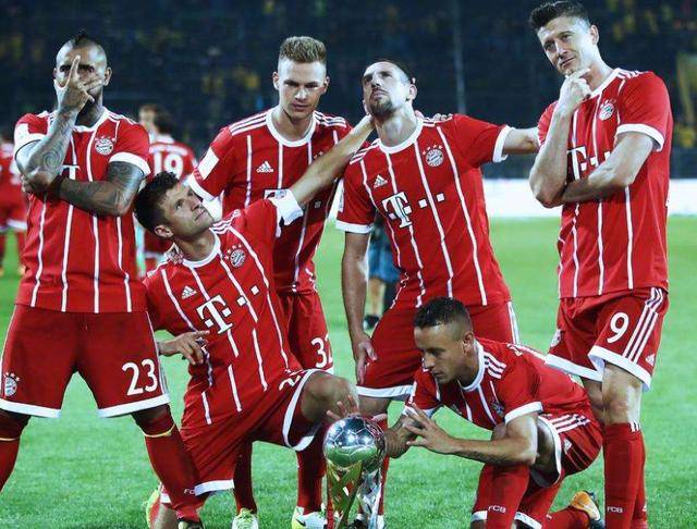 拜仁慕尼黑主场逆转取胜稳固德甲榜首位置  拜仁慕尼黑主场逆转取胜稳固德甲榜首位置